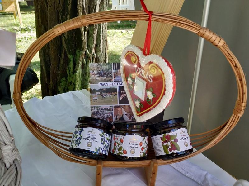 TO Vrbas se predstavila manifestacijom "Dani tradicije" na manifestaciji Rogalj - festival vojvođanskih festivala